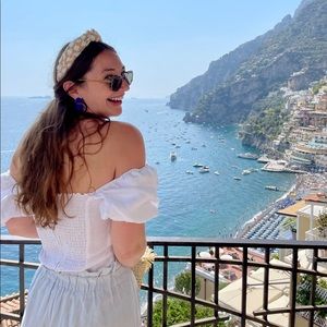 Meet your Posher, Kelly